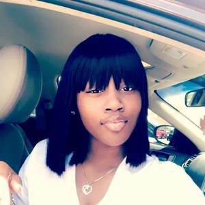 Meet your Posher, Donesha